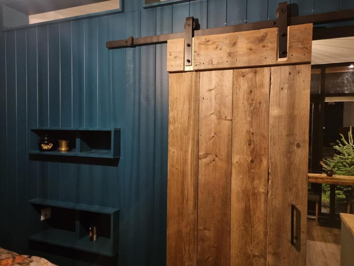 Tiny House In De Boomgaard Bed & Breakfast Stad aan 't Haringvliet Exterior foto